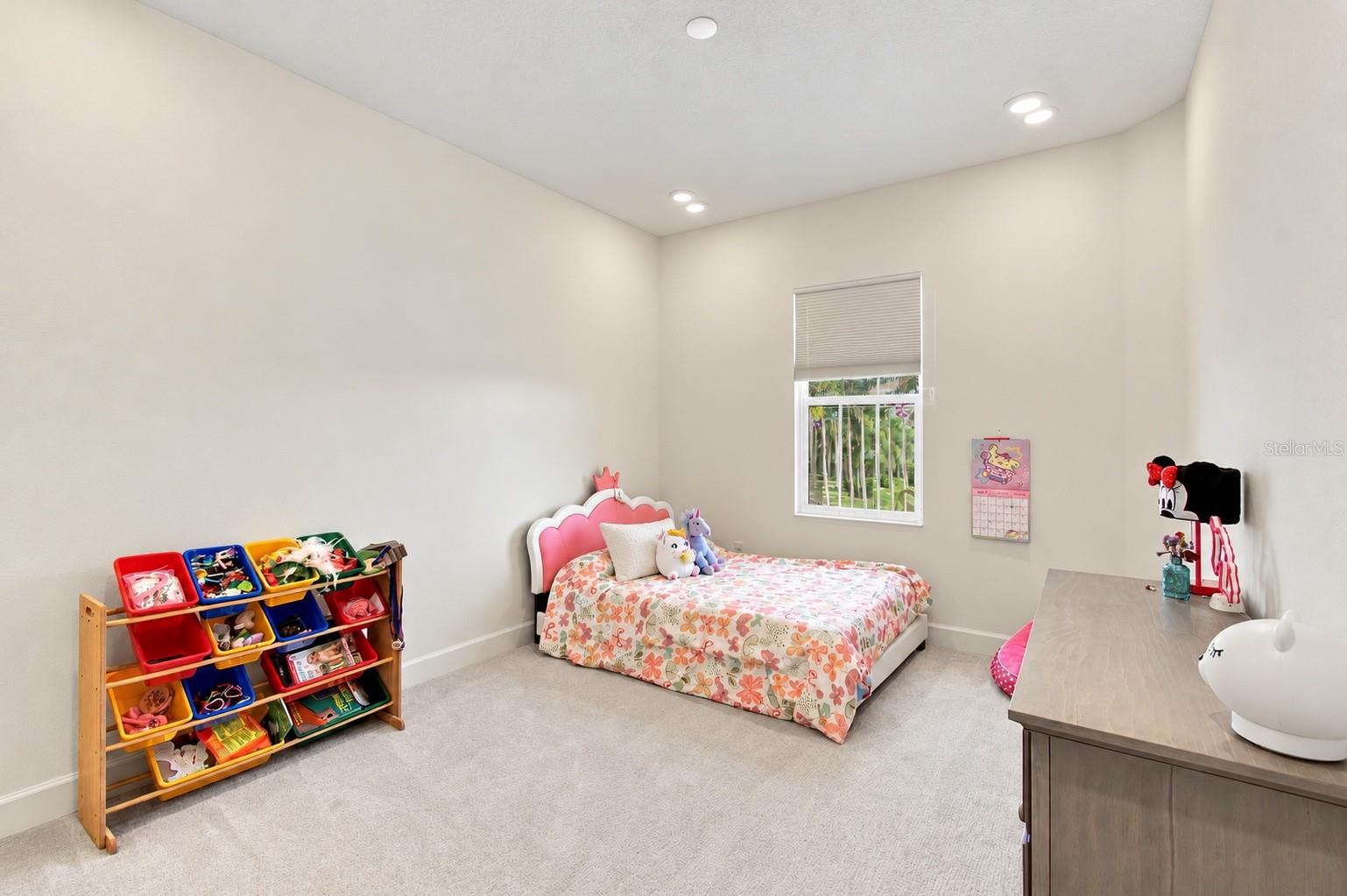 832 MANNS HARBOR DRIVE, Apollo Beach, FL 33572