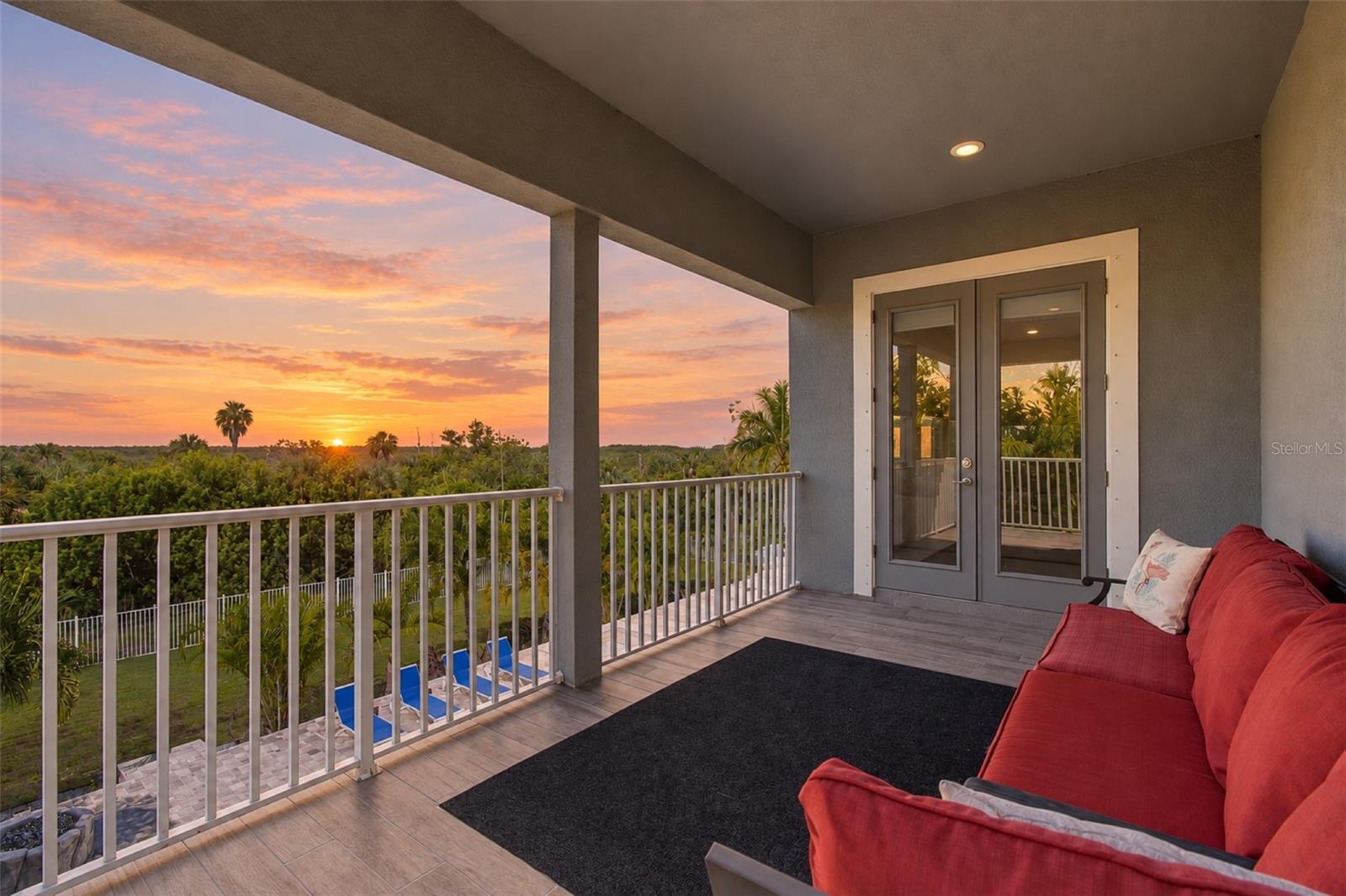 832 MANNS HARBOR DRIVE, Apollo Beach, FL 33572