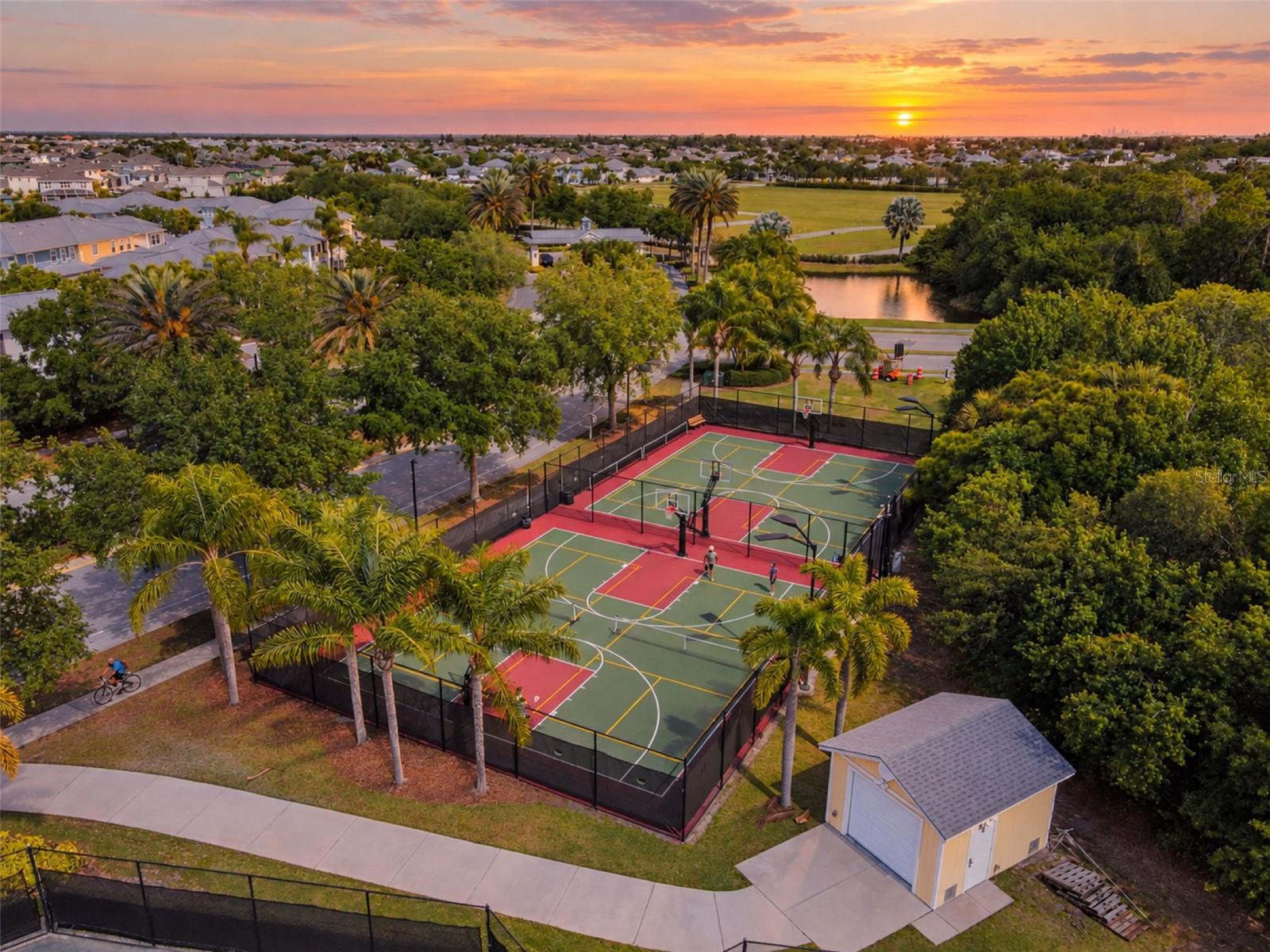 832 MANNS HARBOR DRIVE, Apollo Beach, FL 33572