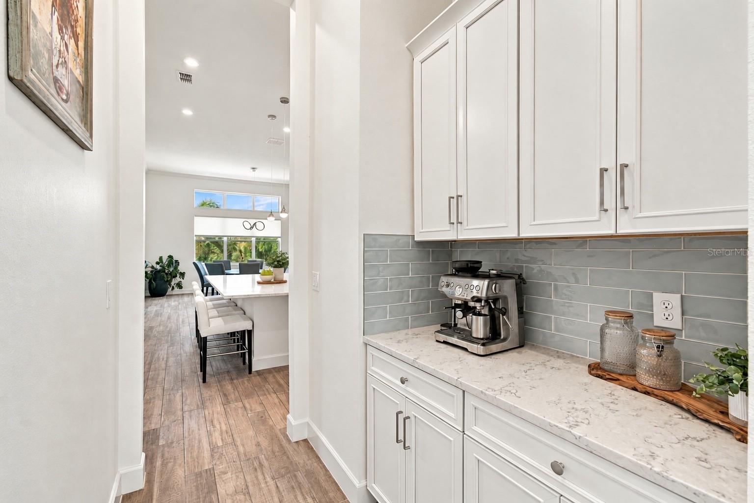 832 MANNS HARBOR DRIVE, Apollo Beach, FL 33572