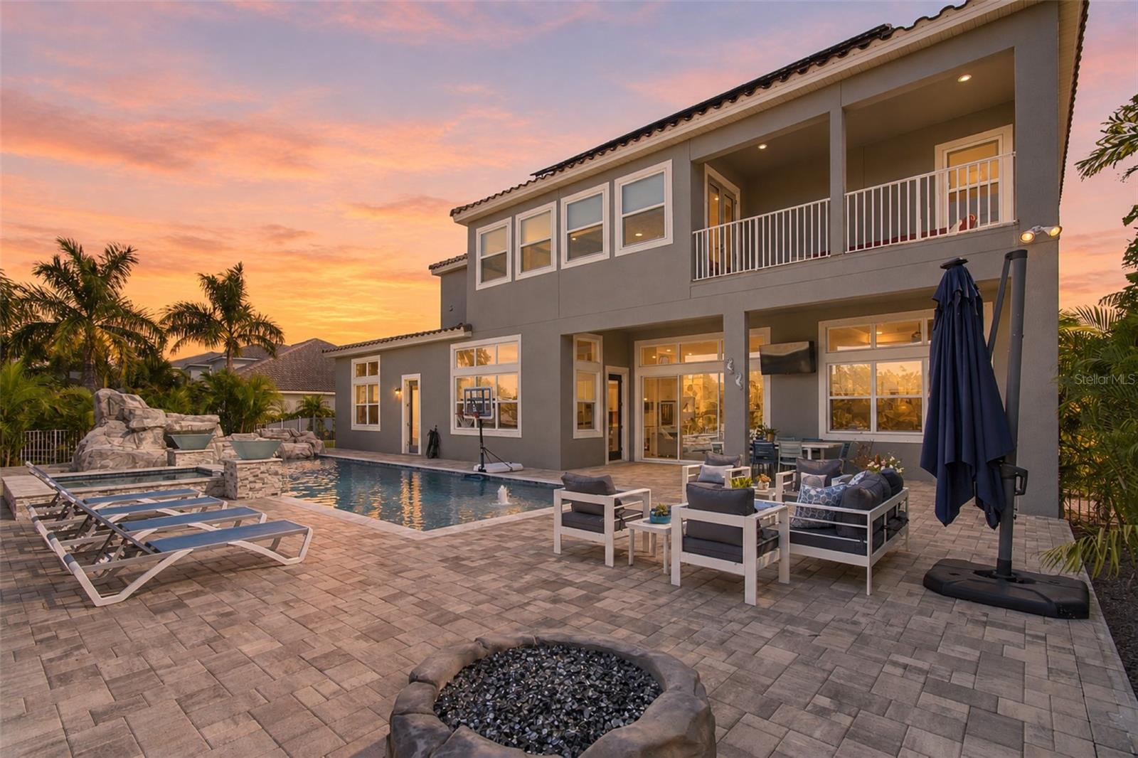 832 MANNS HARBOR DRIVE, Apollo Beach, FL 33572