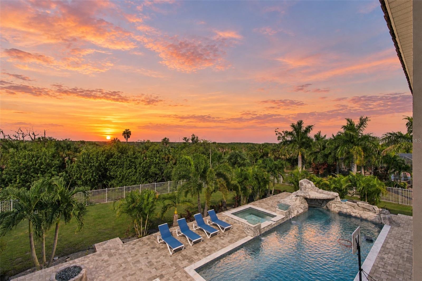 832 MANNS HARBOR DRIVE, Apollo Beach, FL 33572