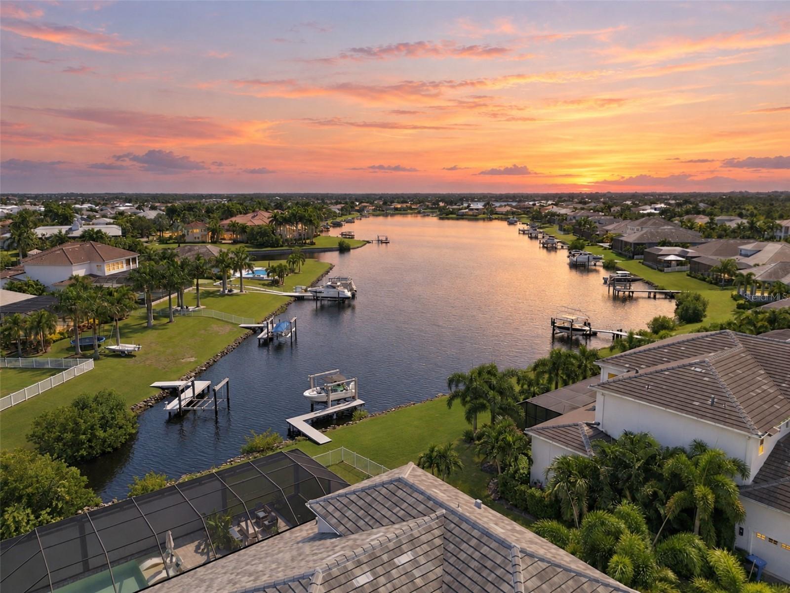 832 MANNS HARBOR DRIVE, Apollo Beach, FL 33572