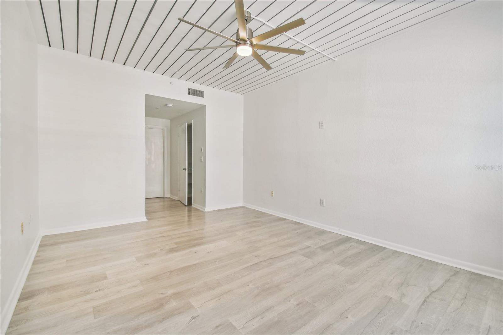 2410 W AZEELE STREET, #222, Tampa, FL 33609