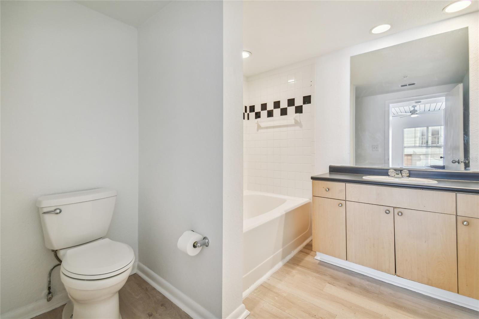 2410 W AZEELE STREET, #222, Tampa, FL 33609