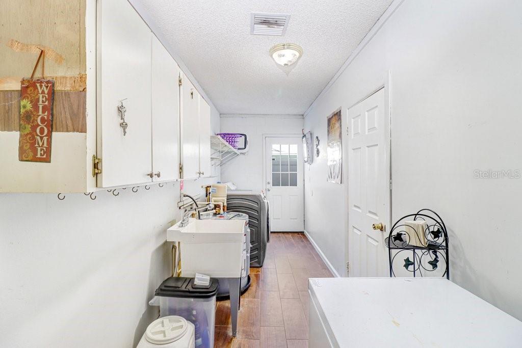 3709 CASABA LOOP, Valrico, FL 33596
