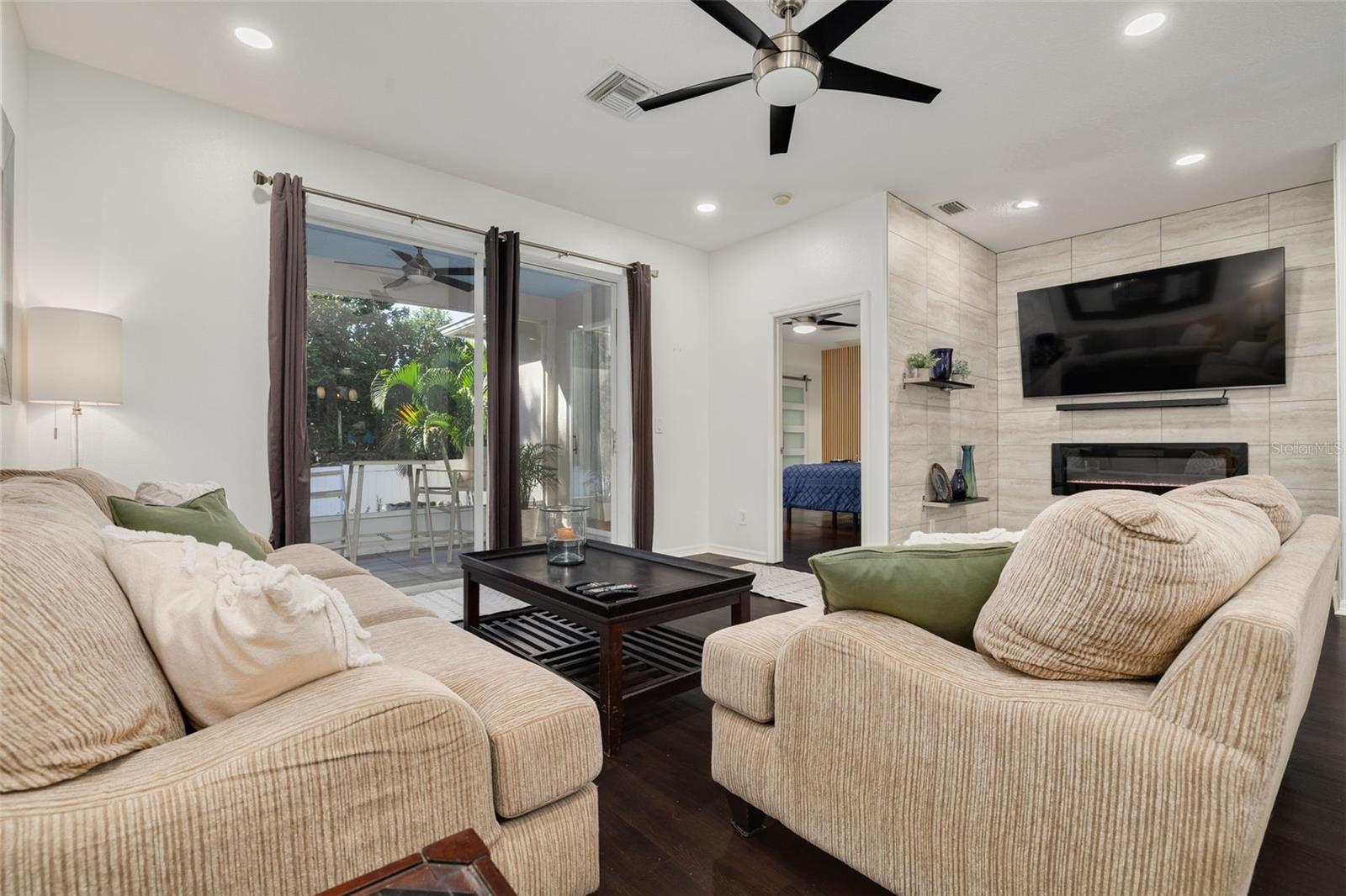 724 SANDY HILLS AVENUE, Tarpon Springs, FL 34689