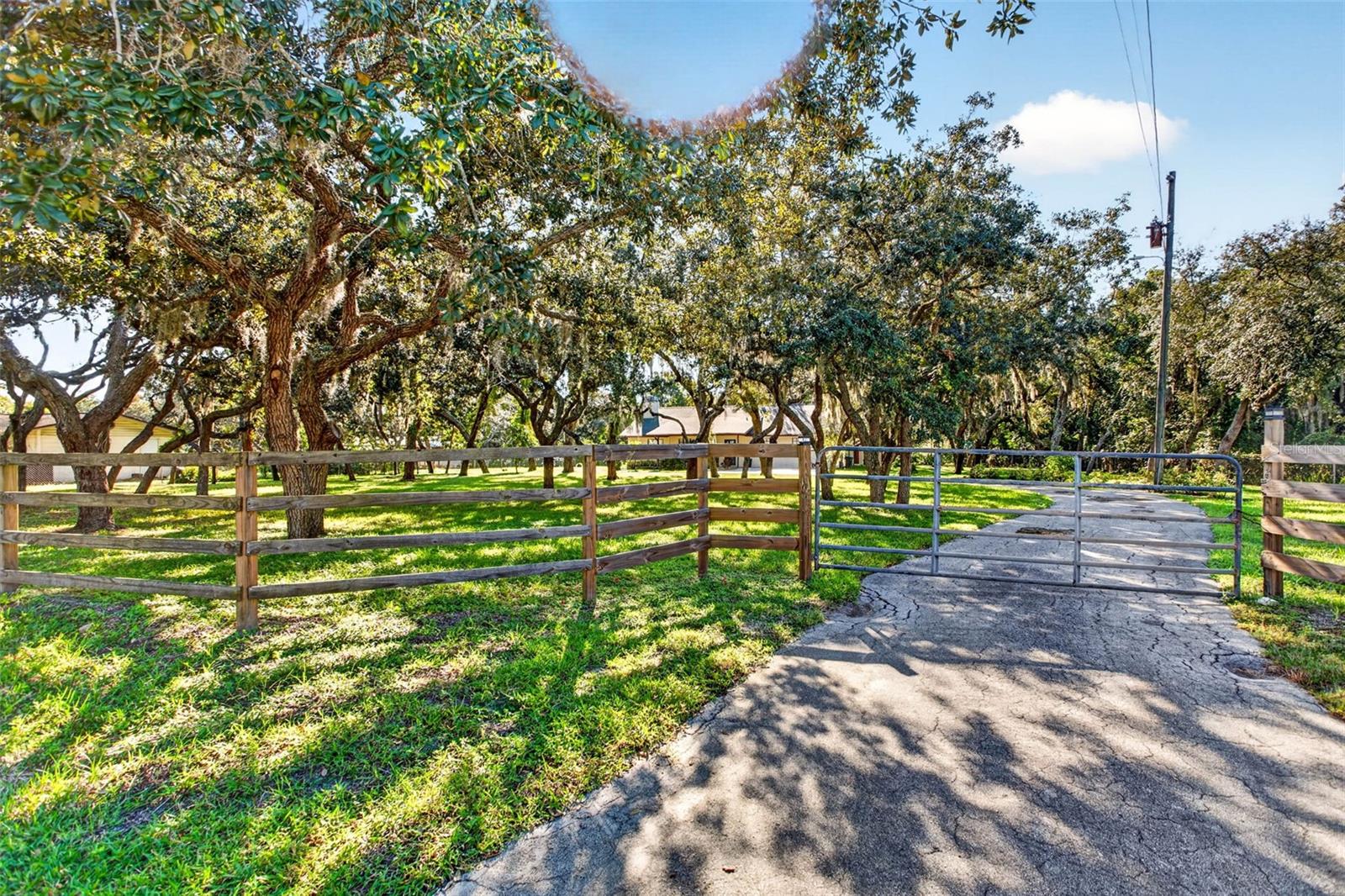 10326 OSCEOLA DRIVE, New Port Richey, FL 34654 10326 OSCEOLA DRIVE, New Port Richey, FL 34654