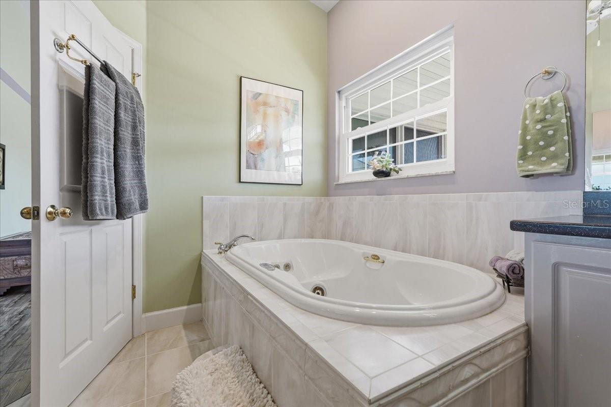 101 SHOALS CIRCLE, North Redington Beach, FL 33708