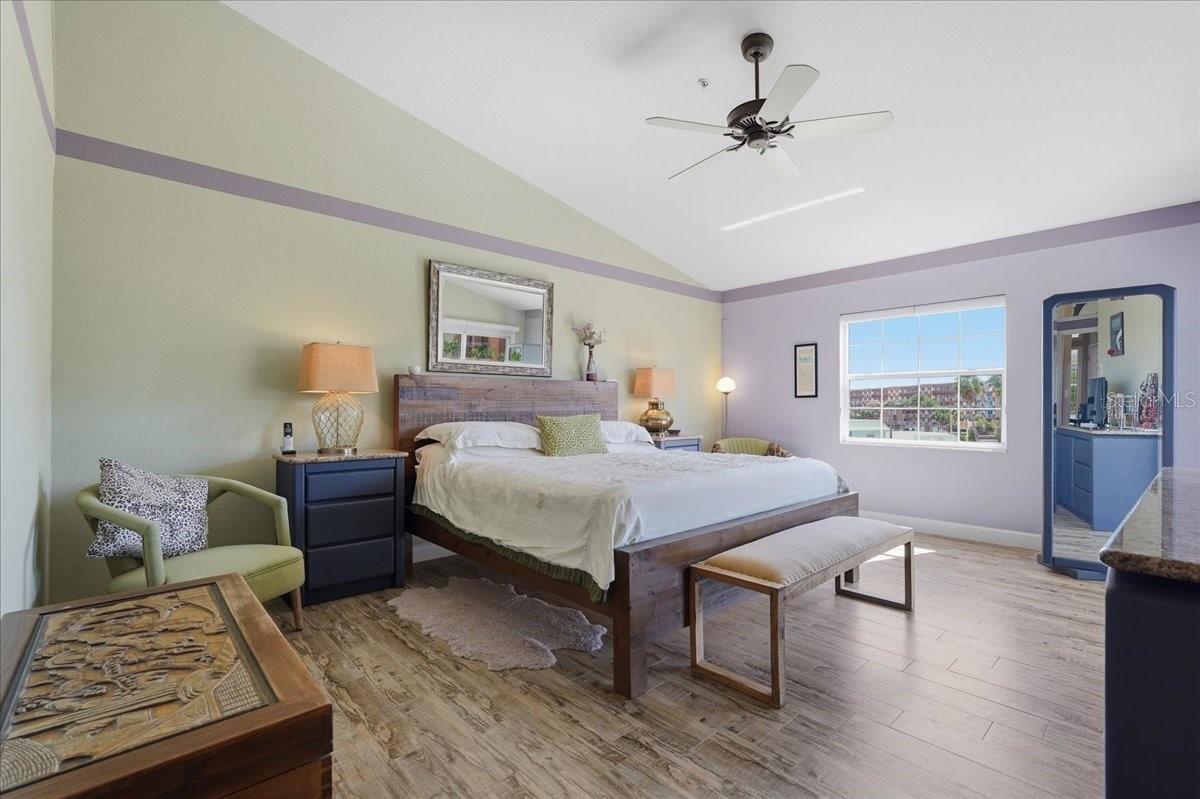 101 SHOALS CIRCLE, North Redington Beach, FL 33708