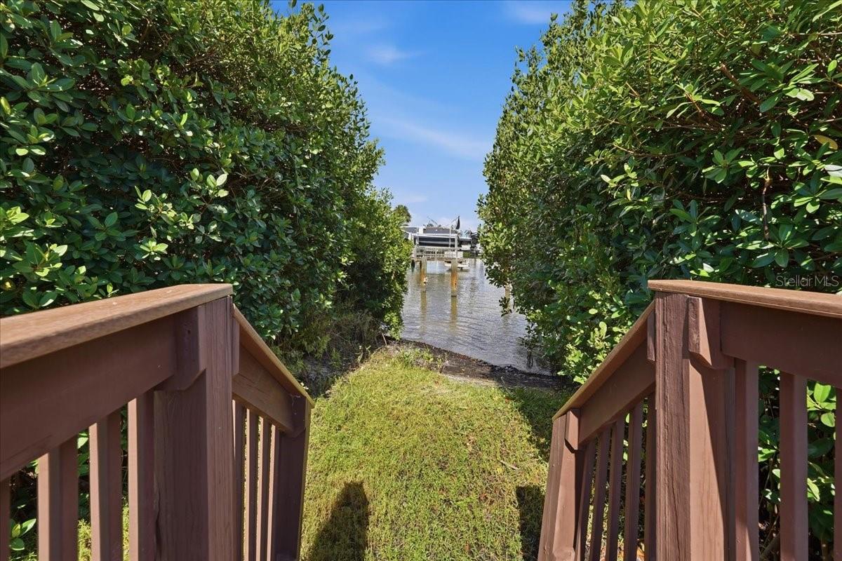 101 SHOALS CIRCLE, North Redington Beach, FL 33708