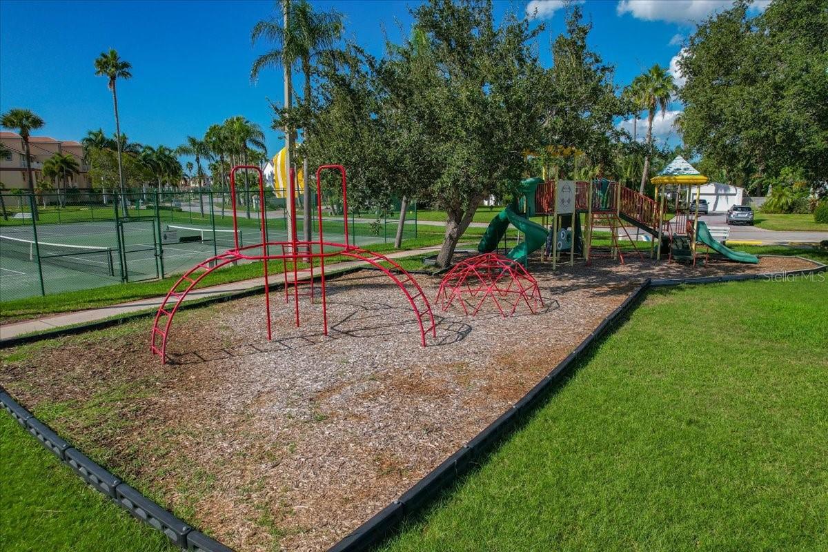 101 SHOALS CIRCLE, North Redington Beach, FL 33708