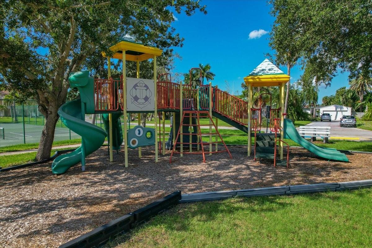 101 SHOALS CIRCLE, North Redington Beach, FL 33708