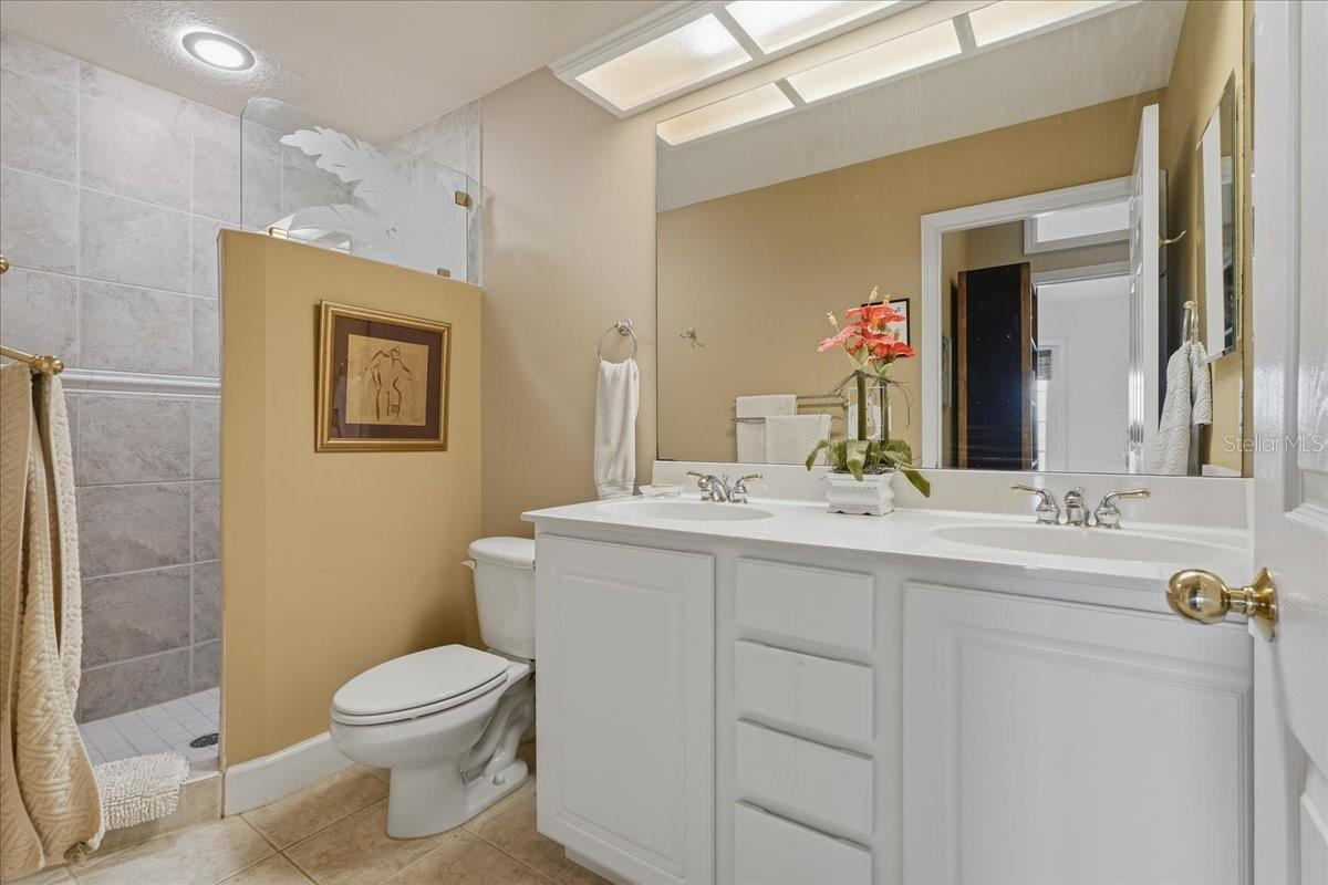 101 SHOALS CIRCLE, North Redington Beach, FL 33708