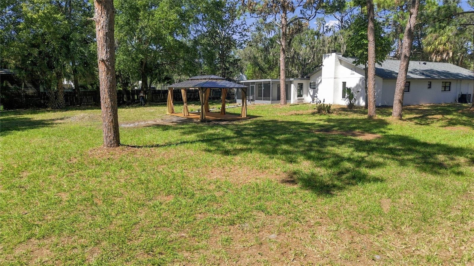 10106 LAKEVIEW DRIVE, New Port Richey, FL 34654