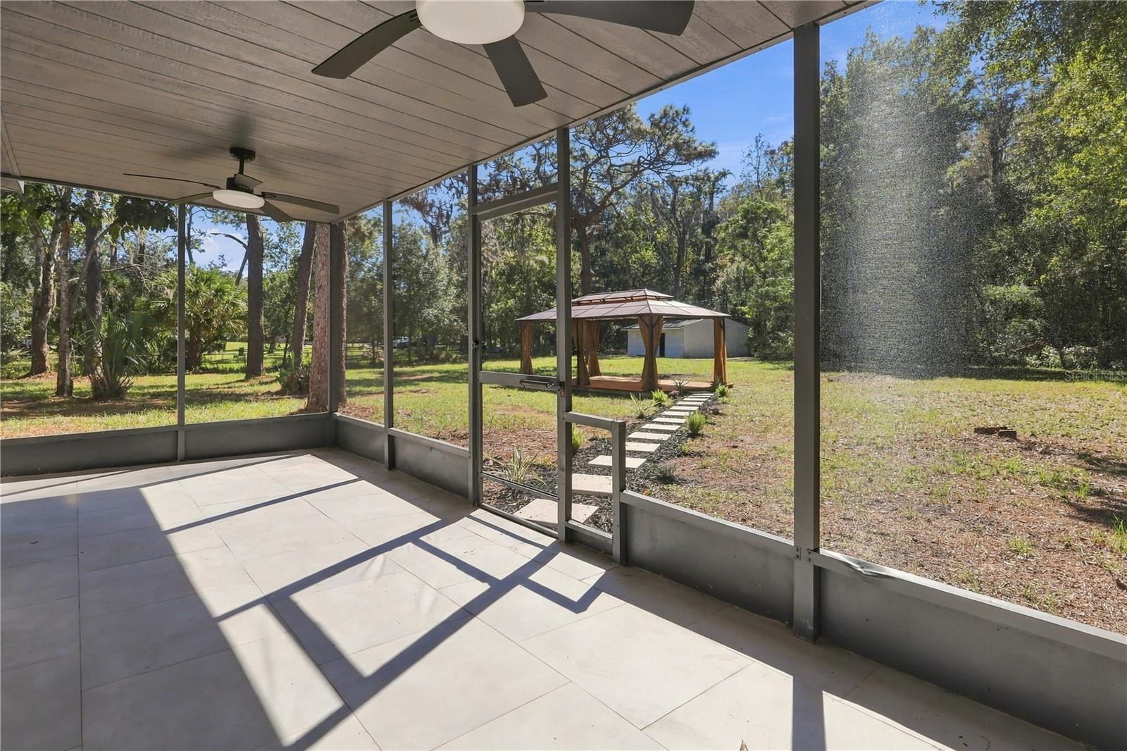 10106 LAKEVIEW DRIVE, New Port Richey, FL 34654