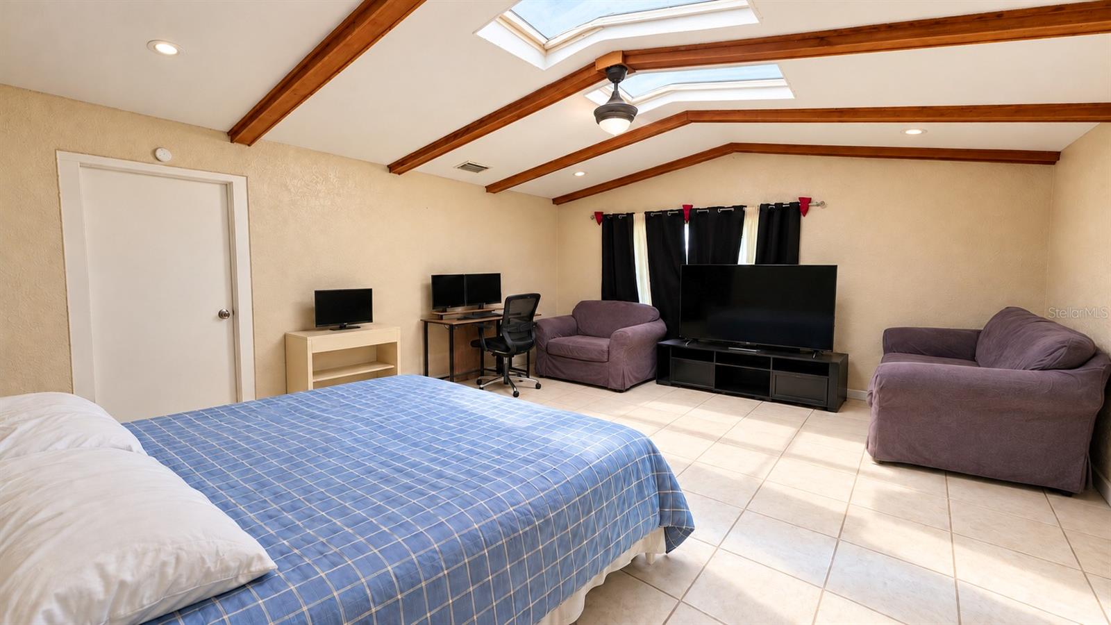 Florida Room-A
