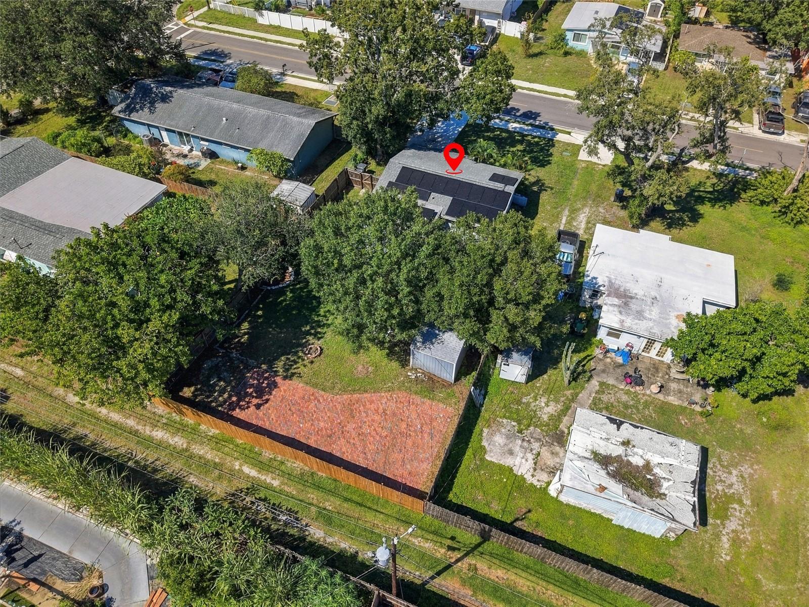 Large Lot w/ Ally Access