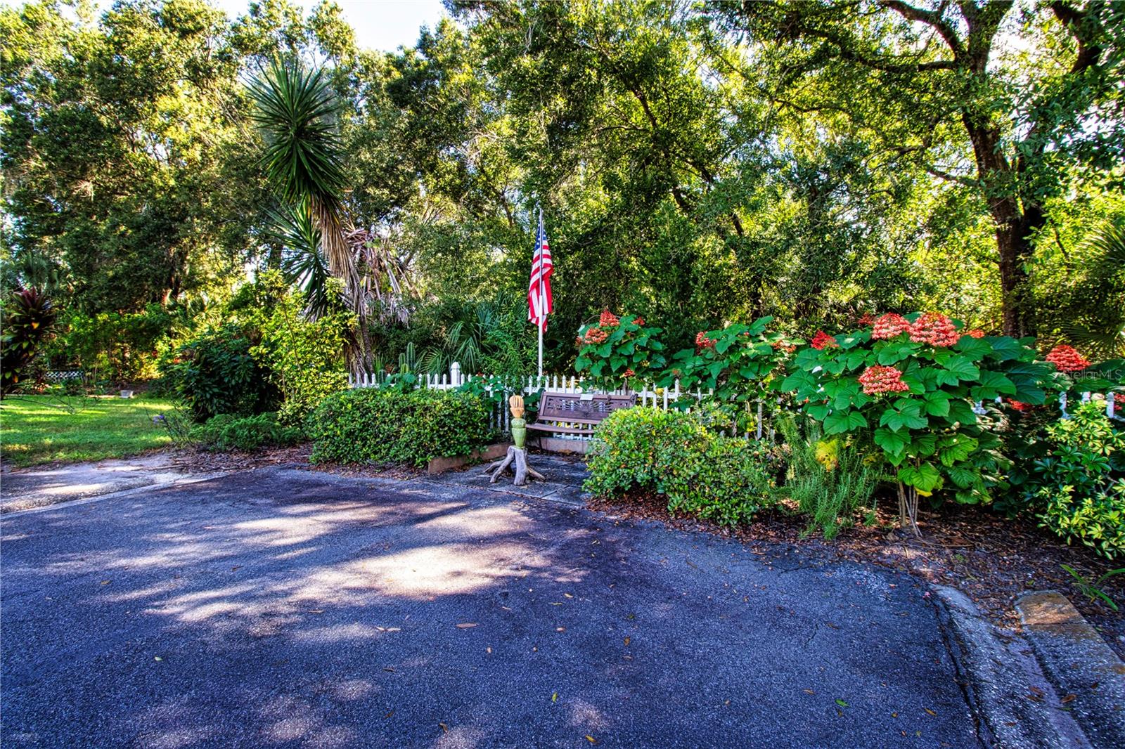 2001 GARDENIA LANDINGS LANE, Sun City Center, FL 33573