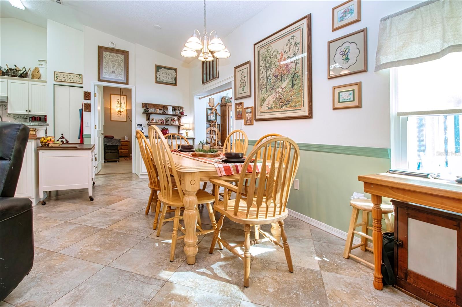 2001 GARDENIA LANDINGS LANE, Sun City Center, FL 33573