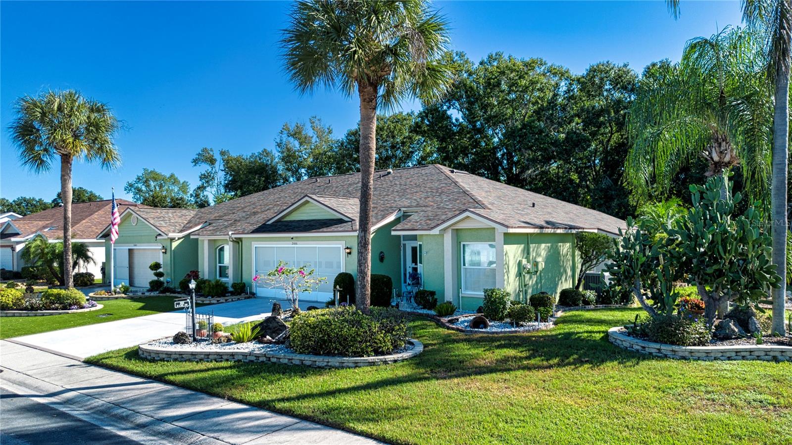 2001 GARDENIA LANDINGS LANE, Sun City Center, FL 33573