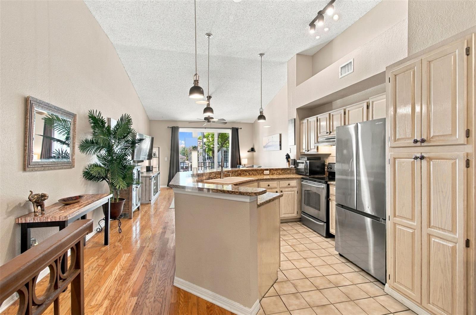 816 NORMANDY TRACE ROAD, Tampa, FL 33602