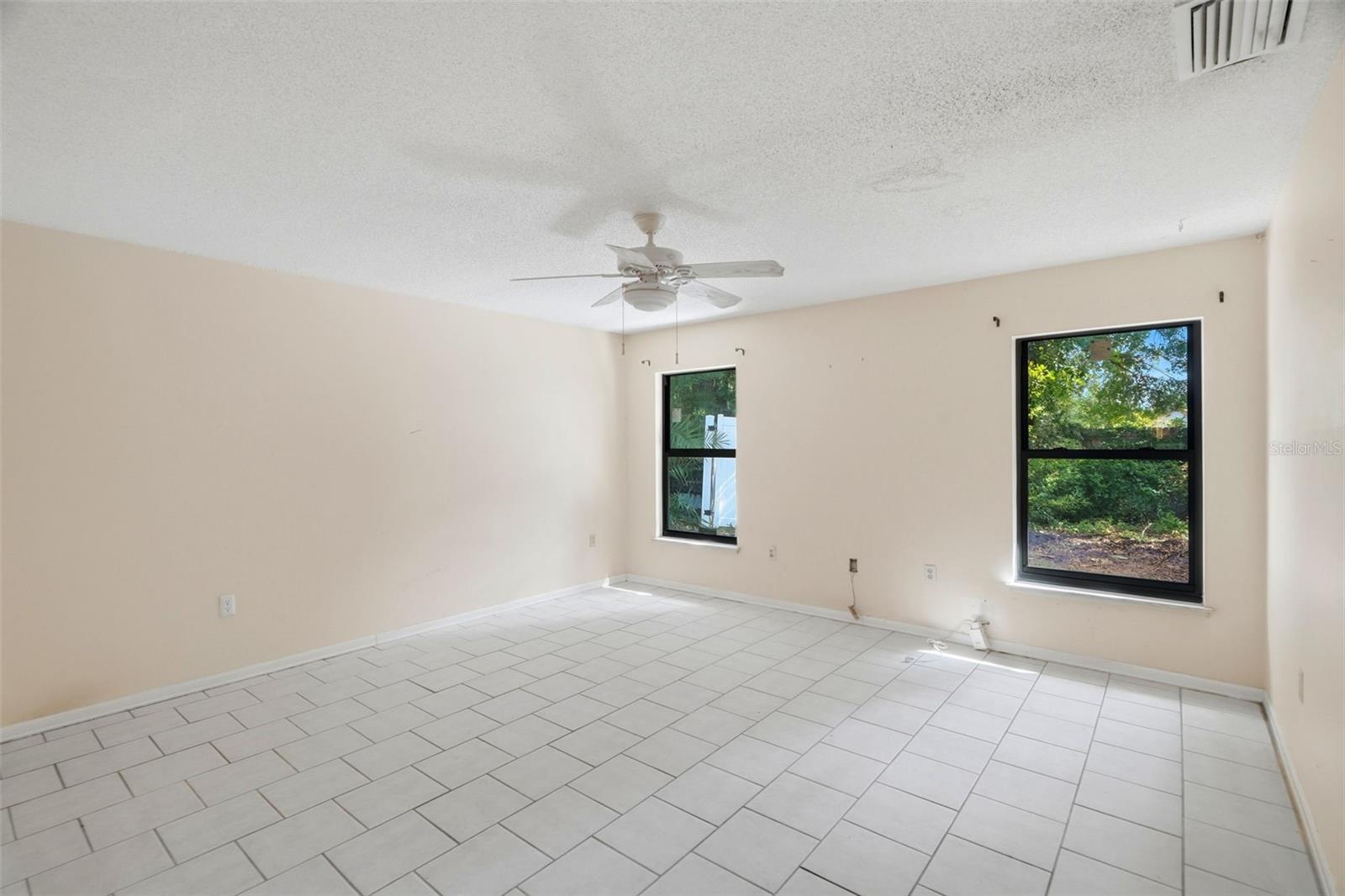 8326 SYLVAN WOODS DRIVE, Sarasota, FL 34243