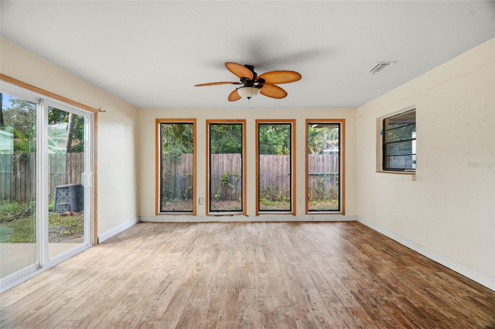 8326 SYLVAN WOODS DRIVE, Sarasota, FL 34243