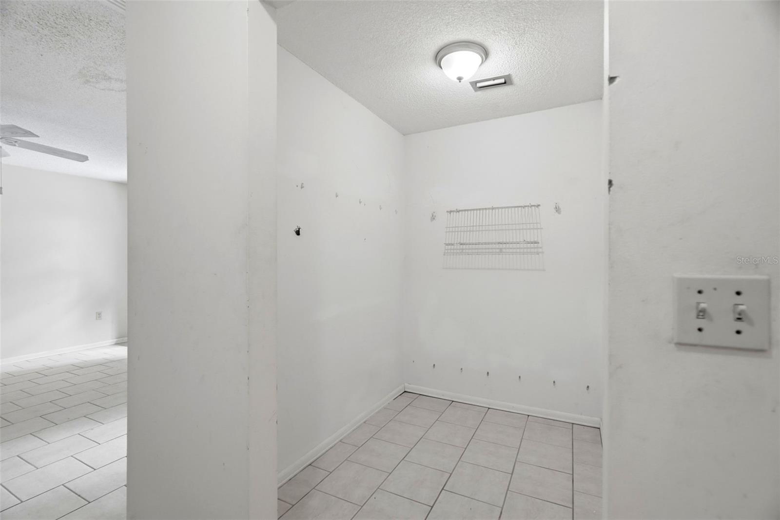 8326 SYLVAN WOODS DRIVE, Sarasota, FL 34243