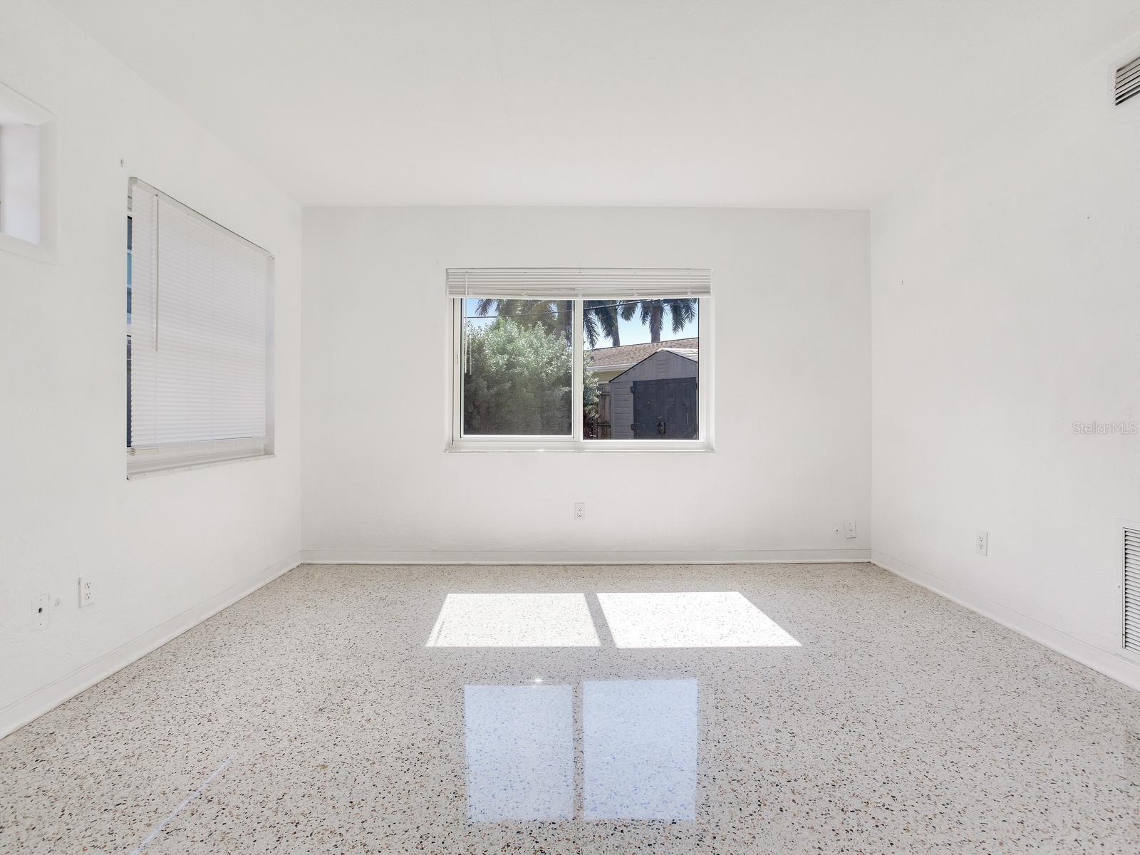 245 115TH AVENUE, Treasure Island, FL 33706