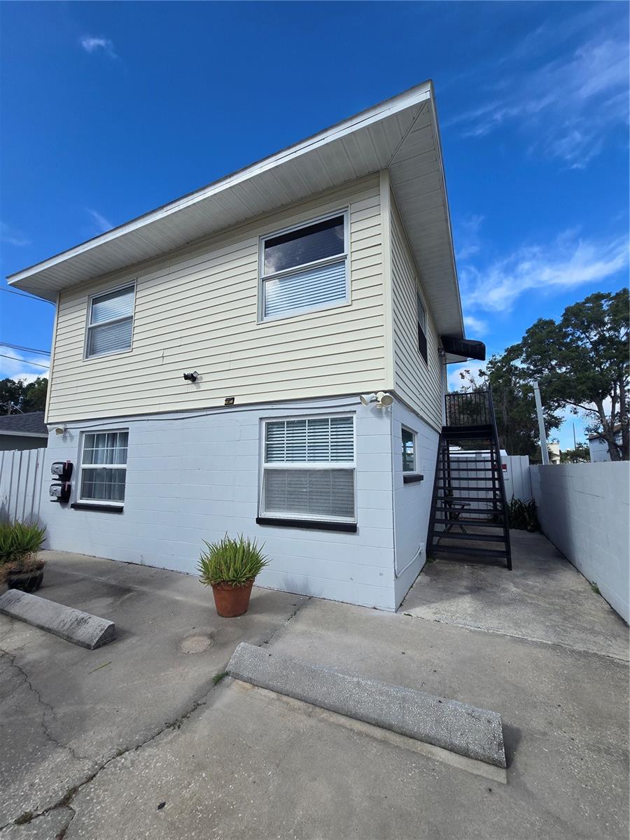 4919 S RENELLIE DRIVE, #4, Tampa, FL 33611 4919 S RENELLIE DRIVE, #4, Tampa, FL 33611