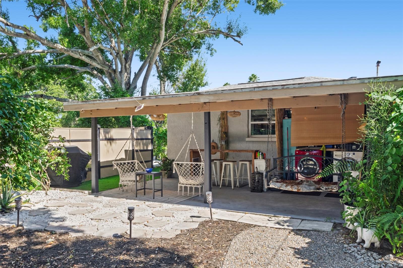 924 32ND STREET N, St Petersburg, FL 33713
