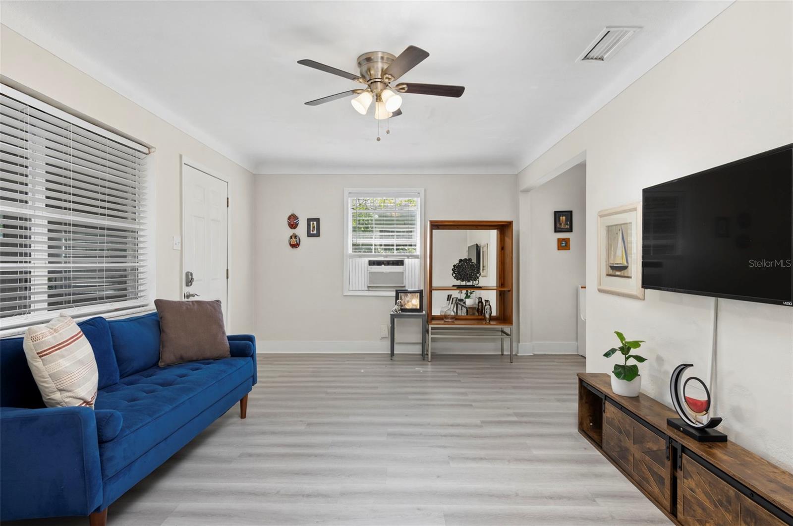 924 32ND STREET N, St Petersburg, FL 33713