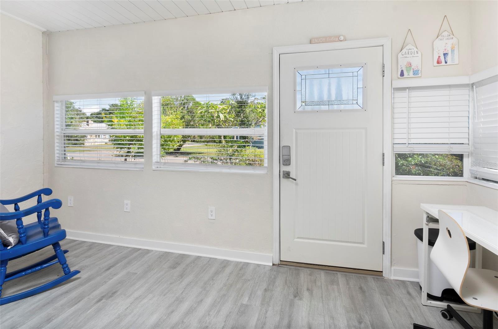 924 32ND STREET N, St Petersburg, FL 33713
