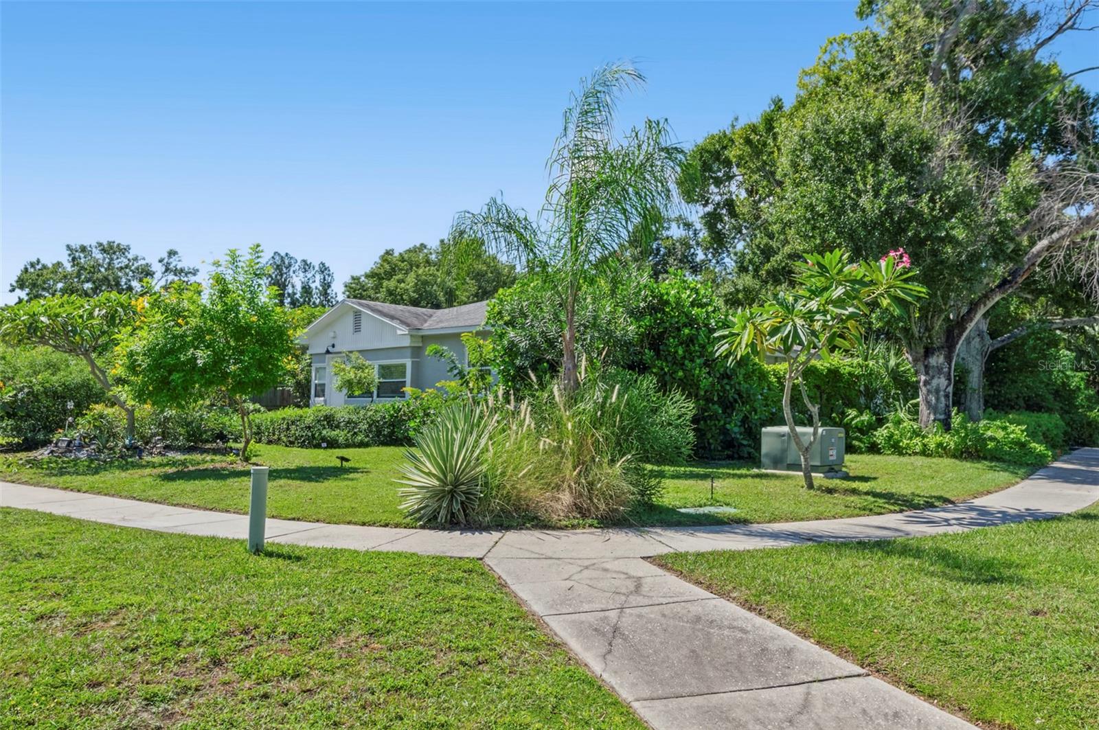 924 32ND STREET N, St Petersburg, FL 33713 924 32ND STREET N, St Petersburg, FL 33713