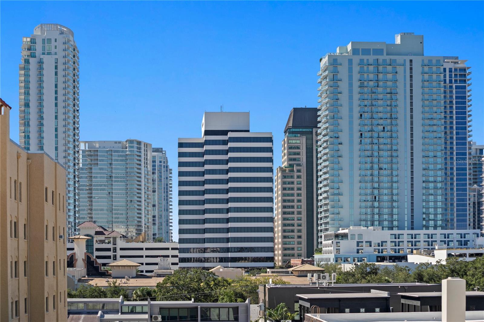 400 REGENT LANE N, St Petersburg, FL 33701