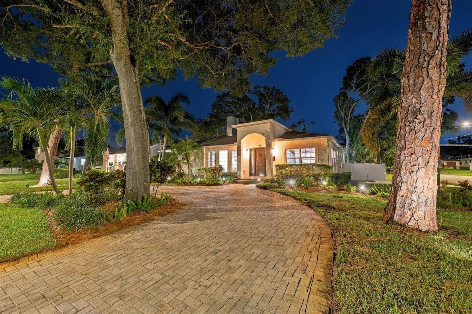 146 33RD AVENUE N, St Petersburg, FL 33704