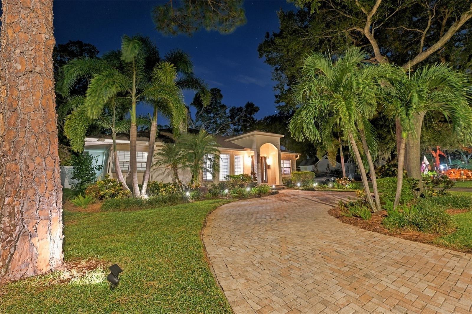 146 33RD AVENUE N, St Petersburg, FL 33704
