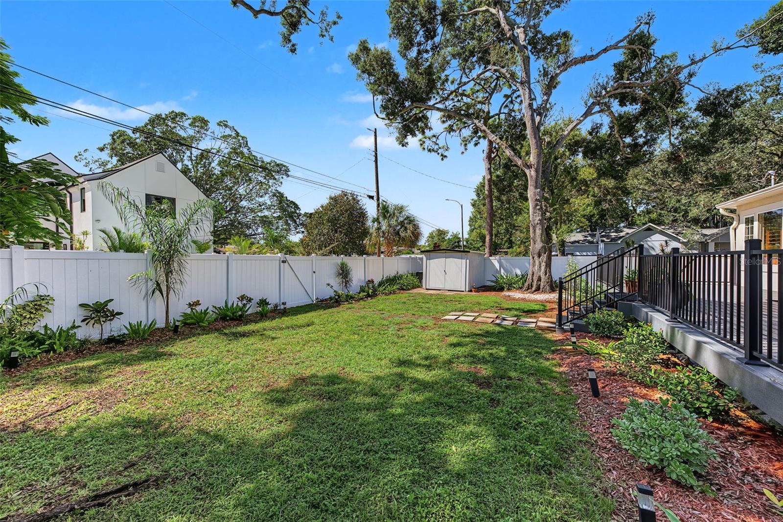 146 33RD AVENUE N, St Petersburg, FL 33704