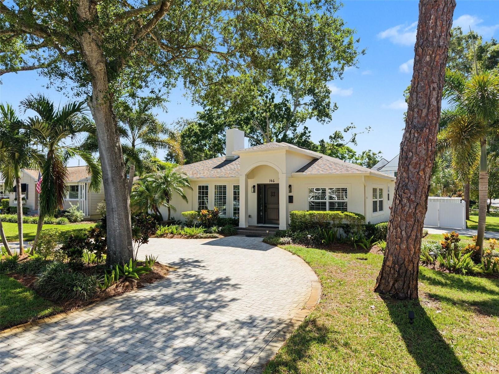 146 33RD AVENUE N, St Petersburg, FL 33704
