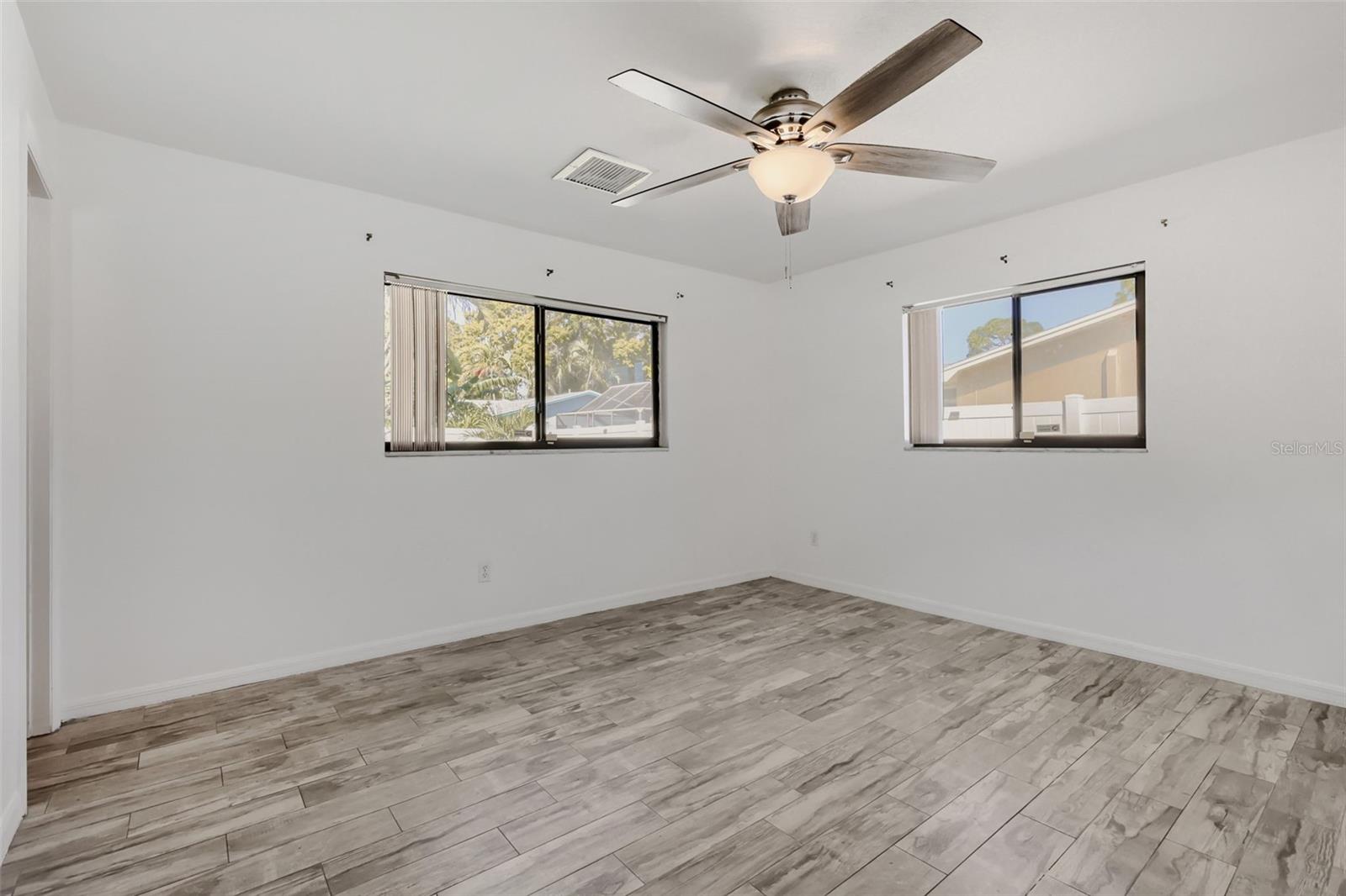 6053 28TH STREET S, St Petersburg, FL 33712