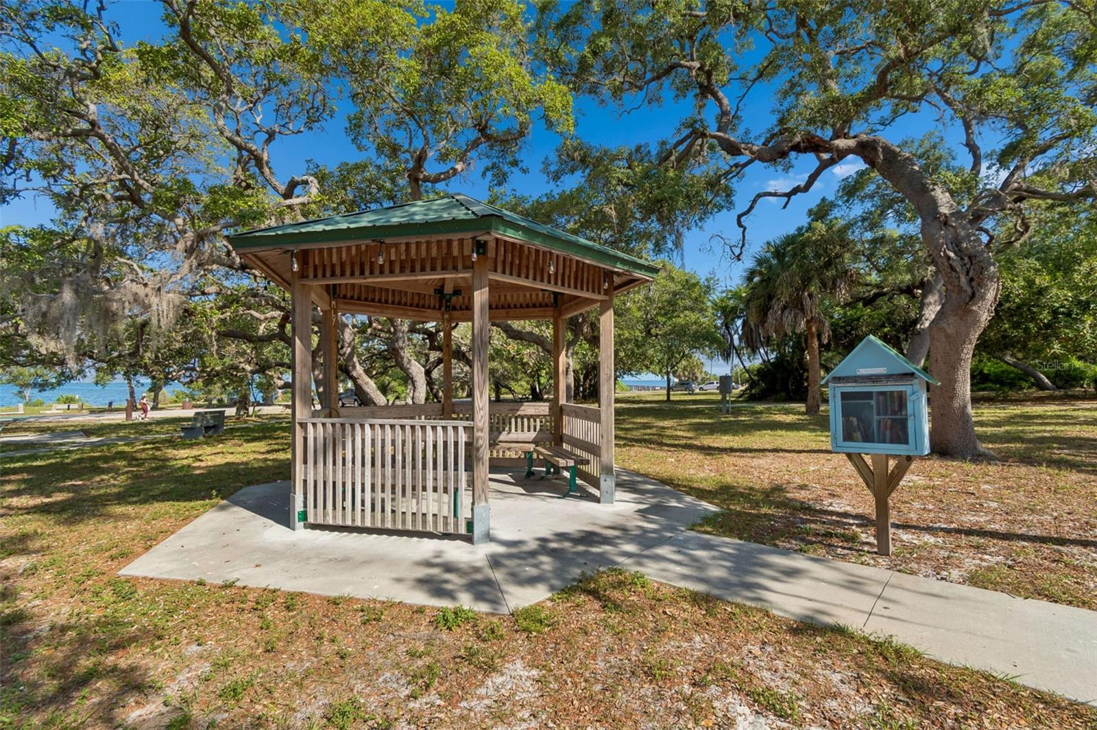 395 GEORGIA AVENUE, Crystal Beach, FL 34681