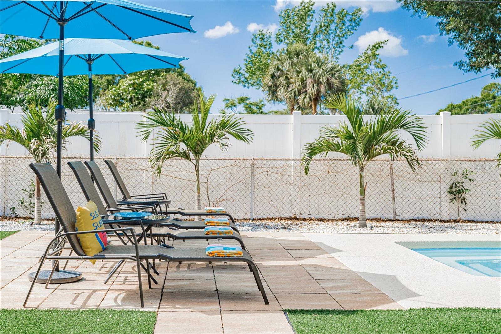 9948 51ST AVENUE N, St Petersburg, FL 33708