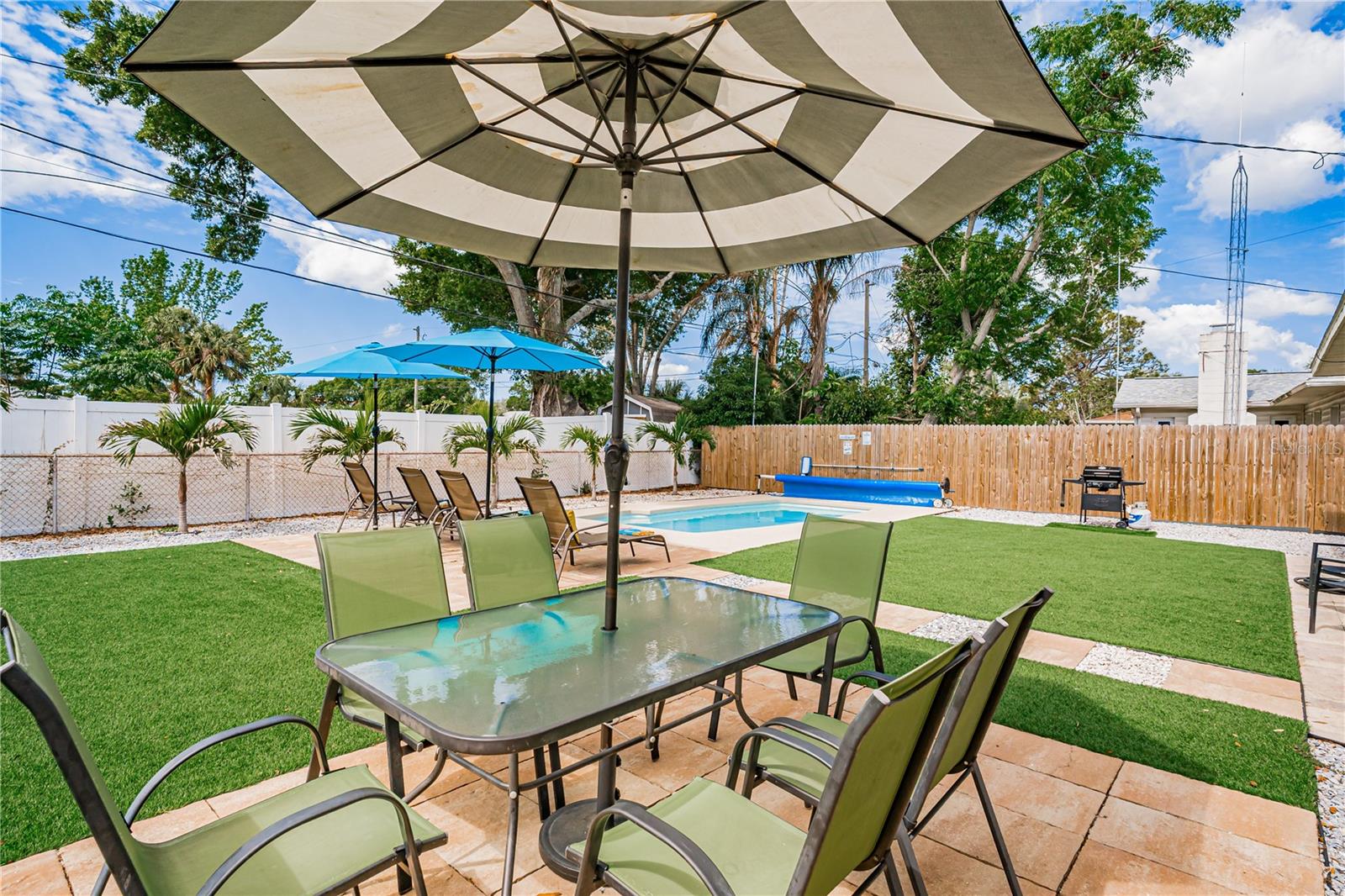 9948 51ST AVENUE N, St Petersburg, FL 33708