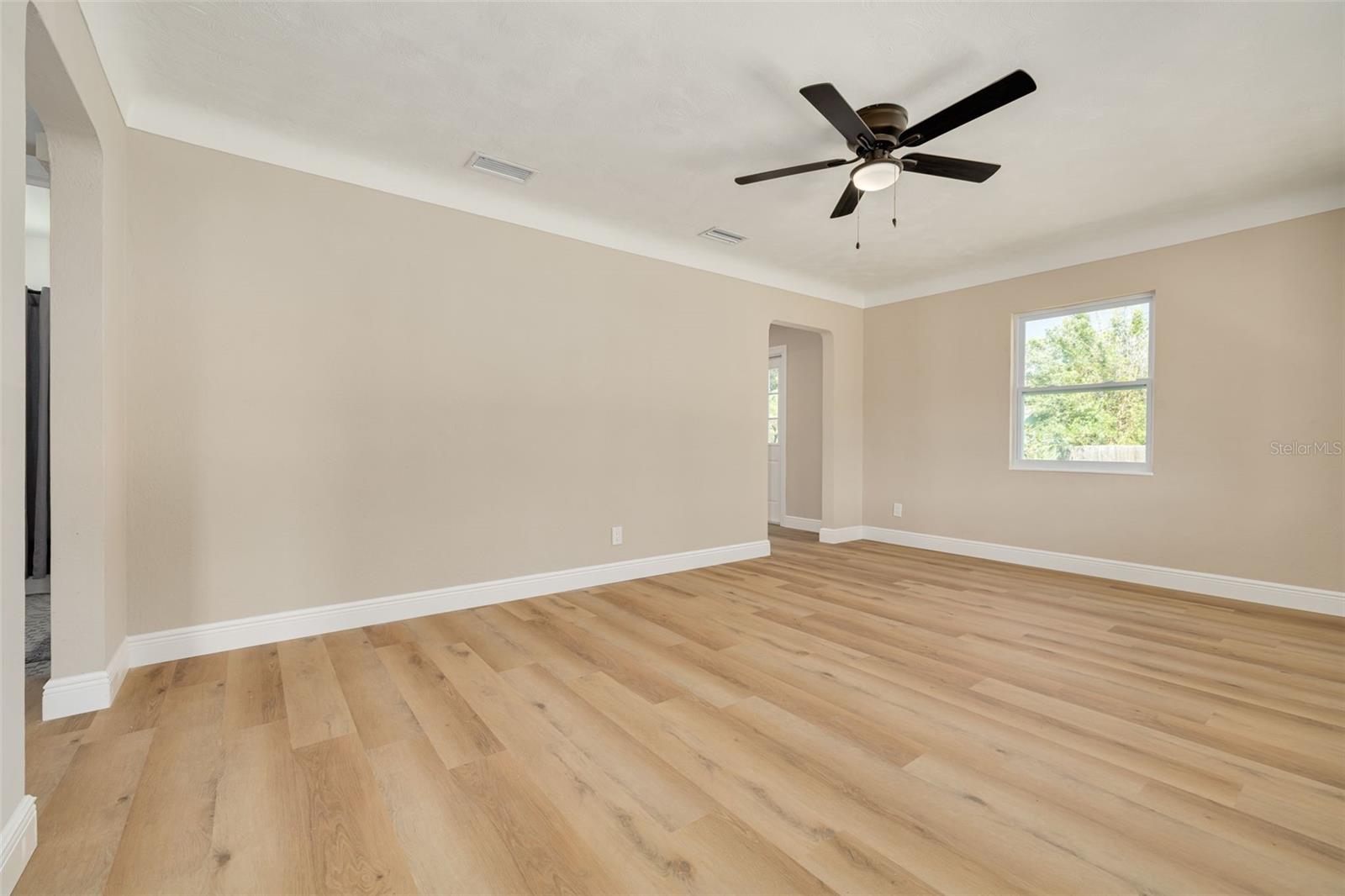 3138 YALE STREET N, St Petersburg, FL 33713