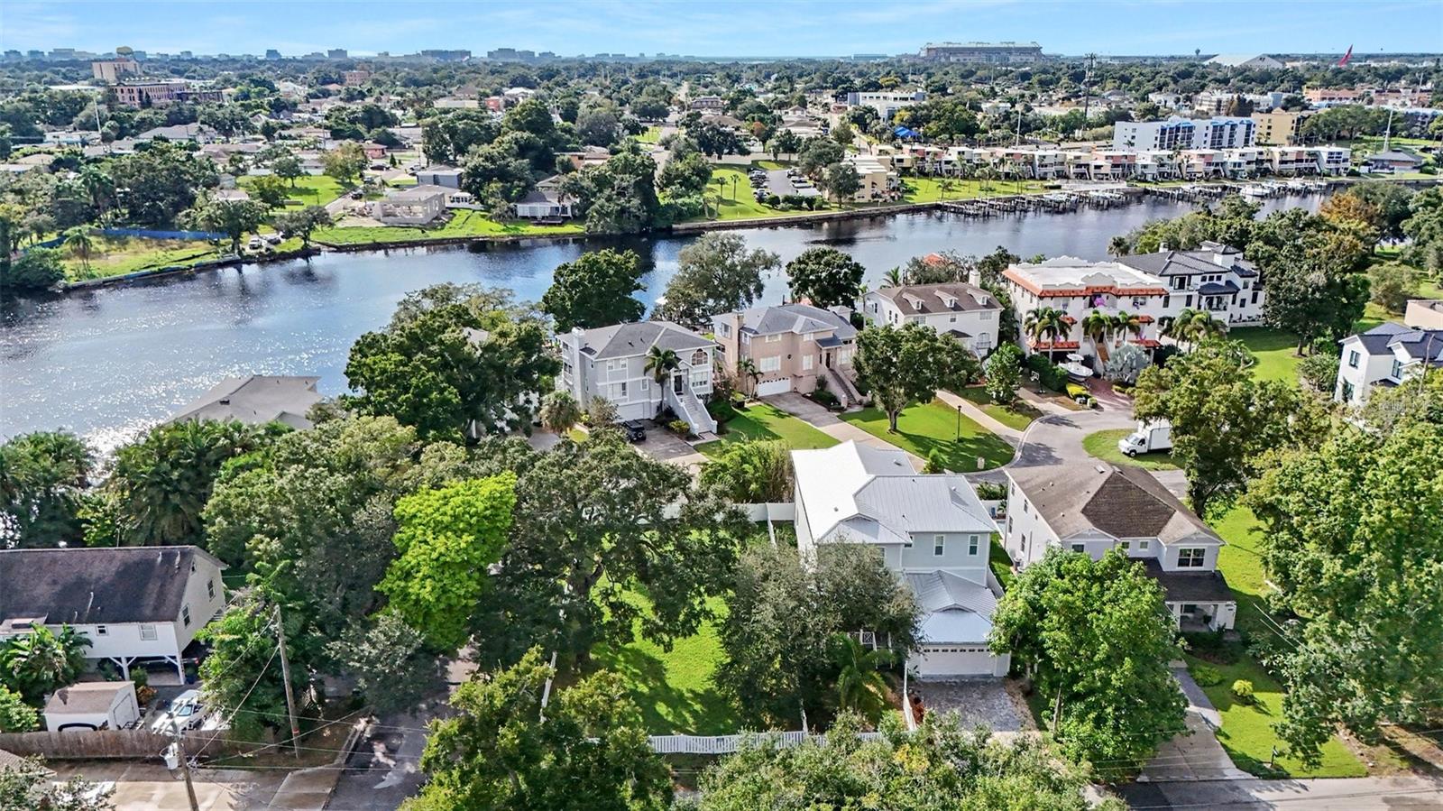 2902 N PERRY AVENUE, Tampa, FL 33602