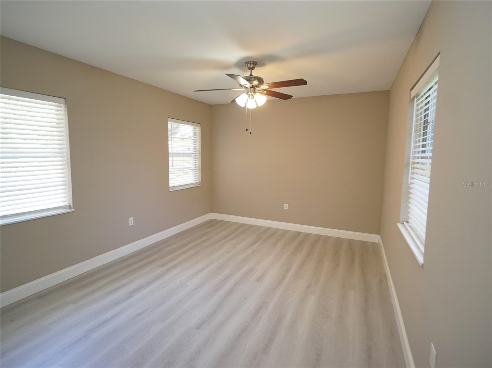 3519 W PRICE AVENUE, Tampa, FL 33611