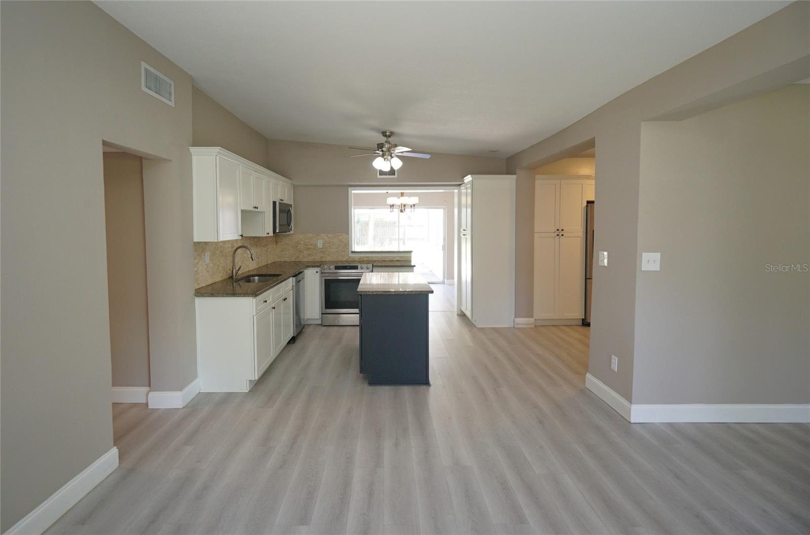 3519 W PRICE AVENUE, Tampa, FL 33611