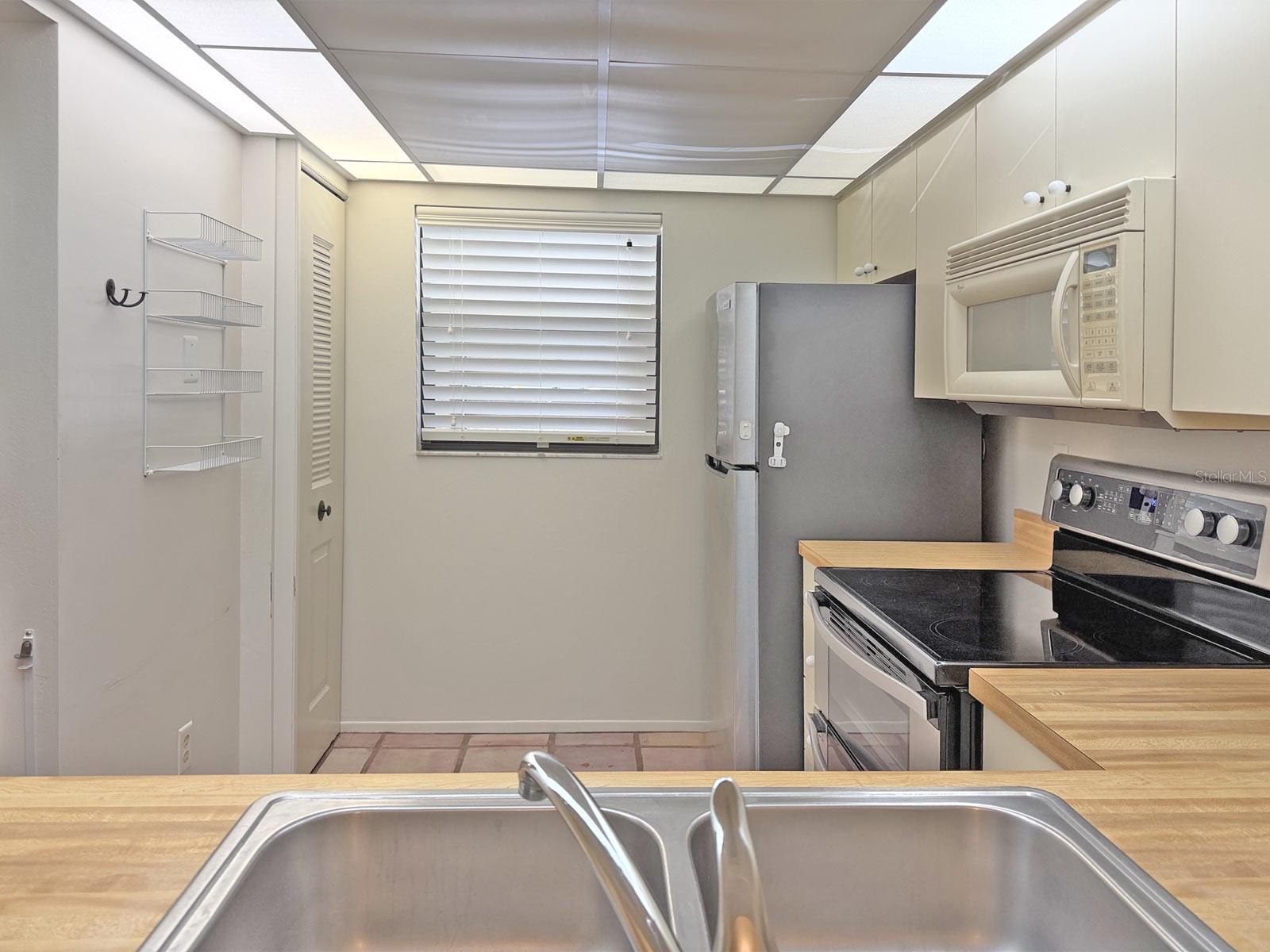 3034 EASTLAND BOULEVARD, #D202, Clearwater, FL 33761 3034 EASTLAND BOULEVARD, #D202, Clearwater, FL 33761