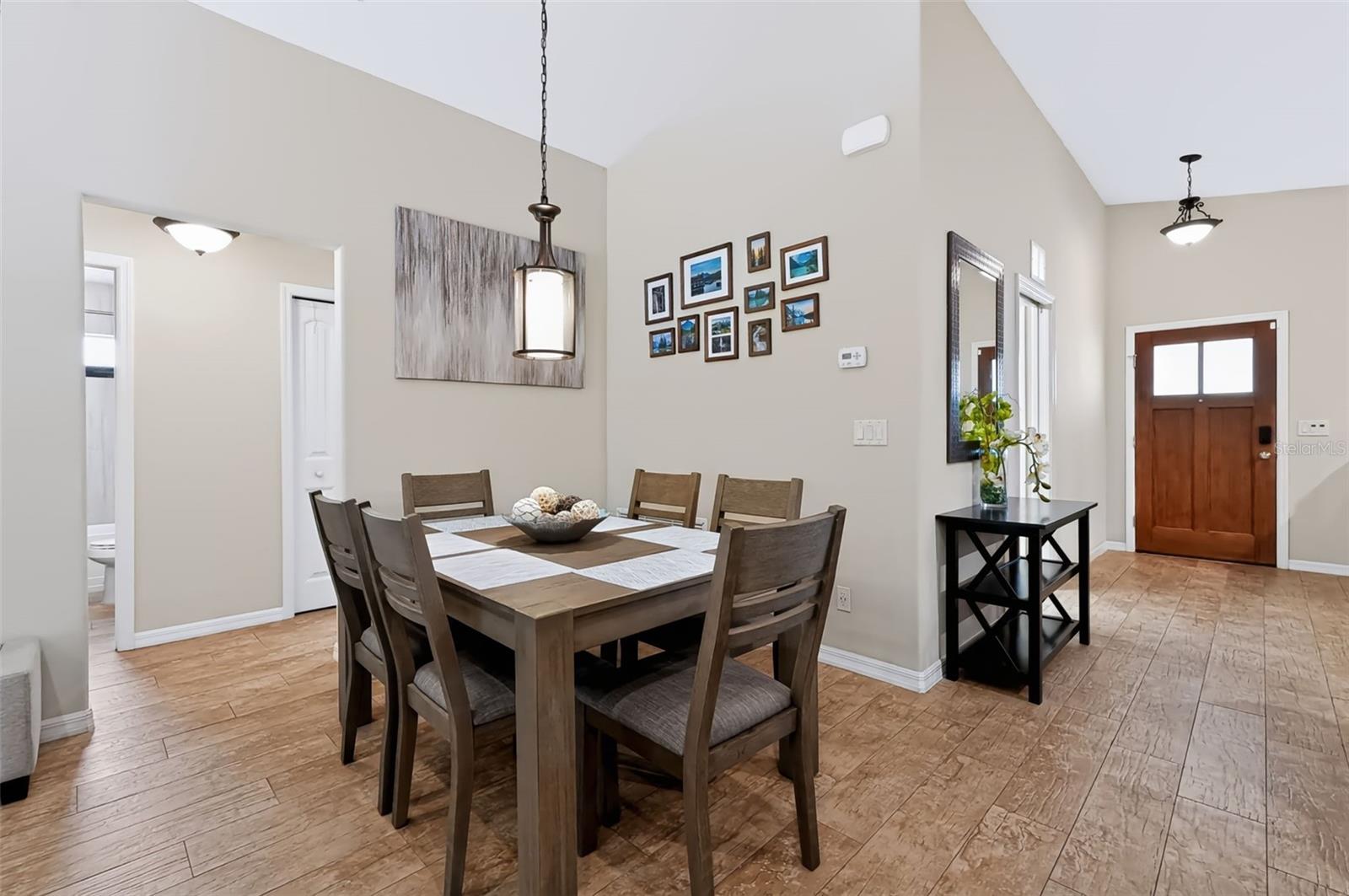 105 SAN LORENZO COURT, Bradenton, FL 34208